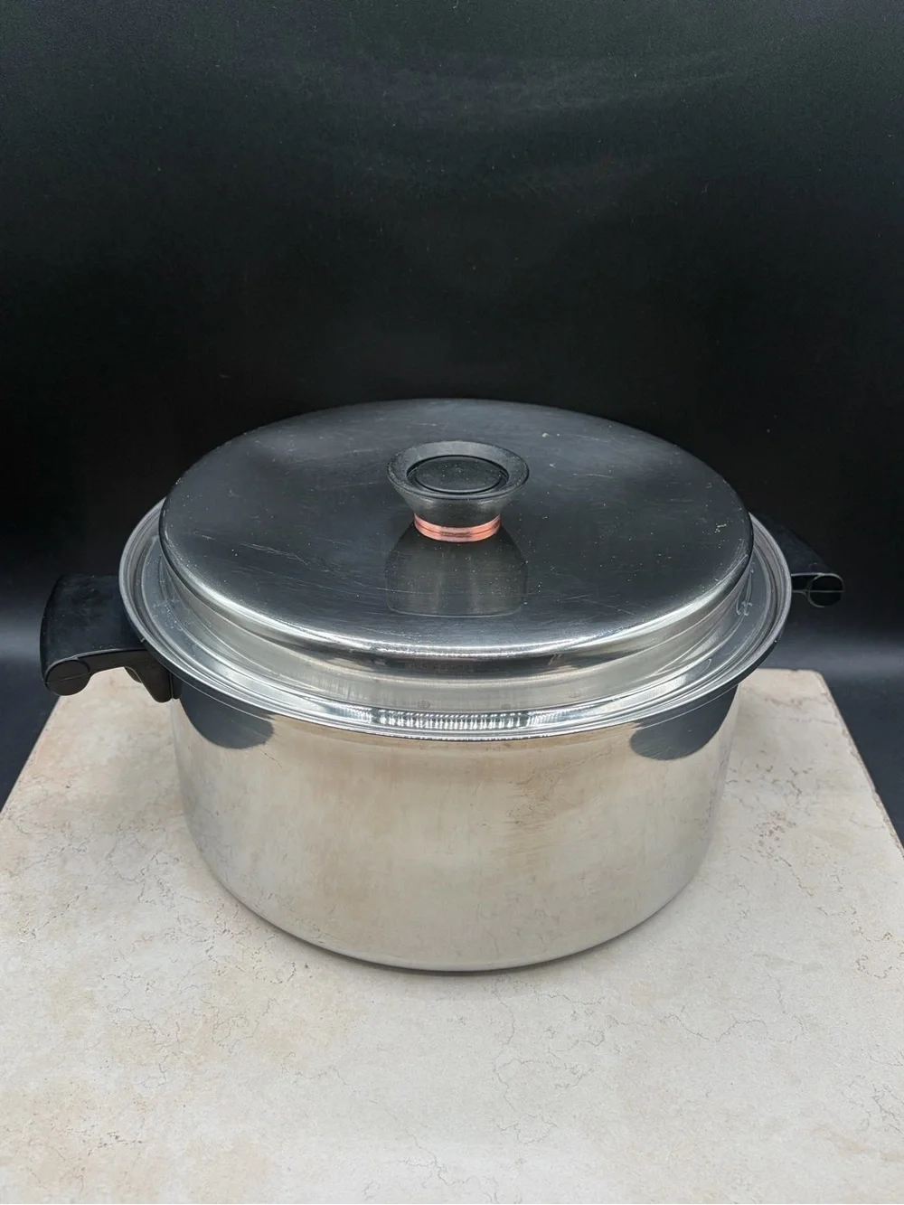 1956-1965 Regal Ware Duncan Hines 5 QT 18-8 Stainless 3-ply Dutch Oven Bakelite